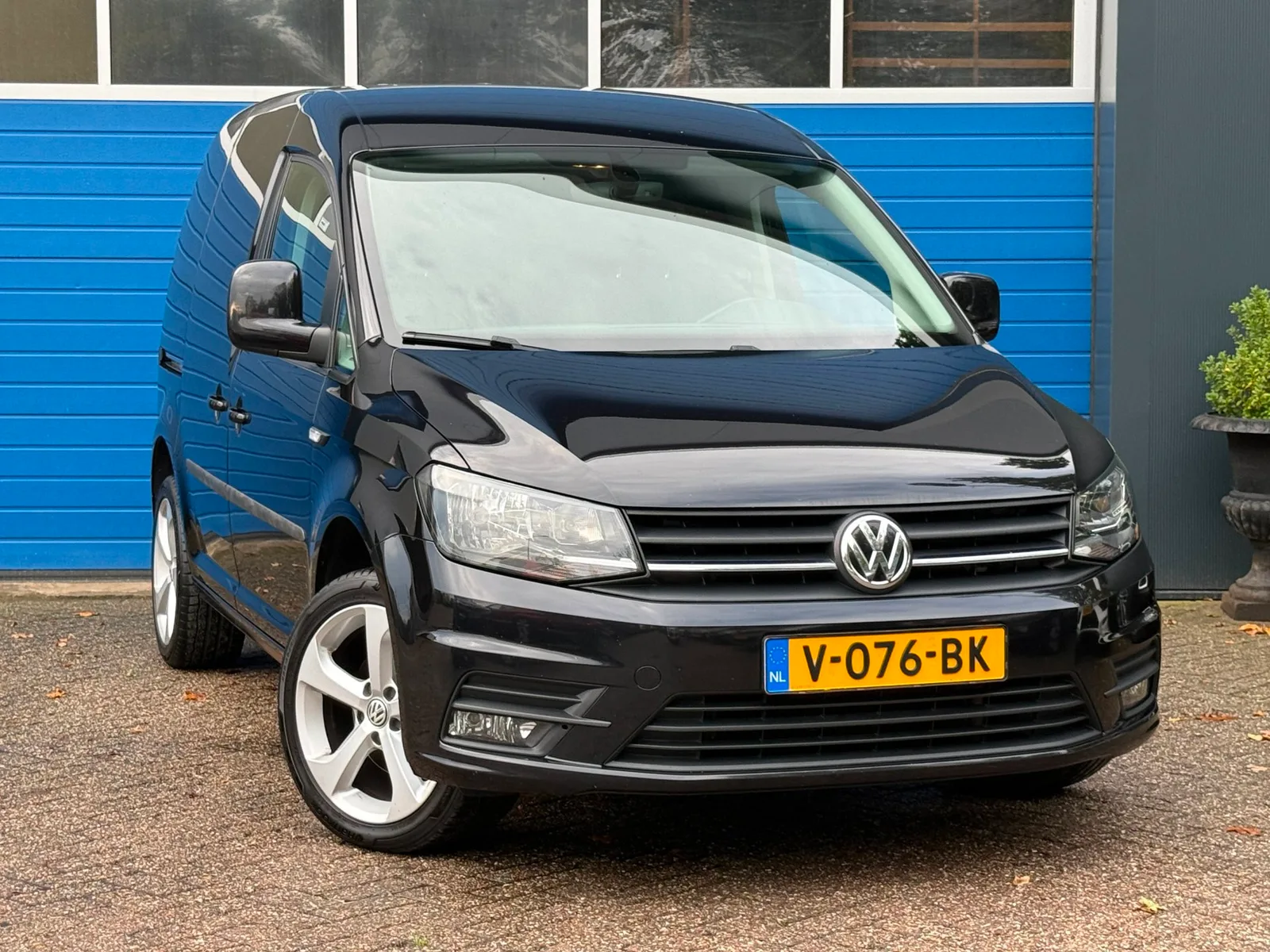 Volkswagen Caddy (2016) — foto 1