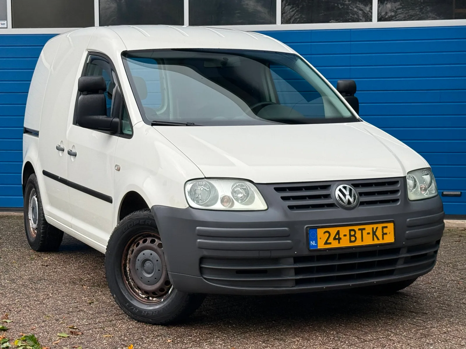 Volkswagen Caddy (2005) — foto 1