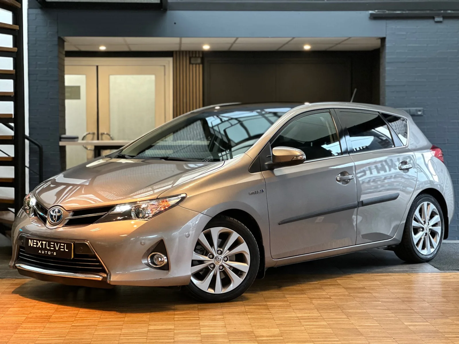 Toyota Auris (2013) — foto 1
