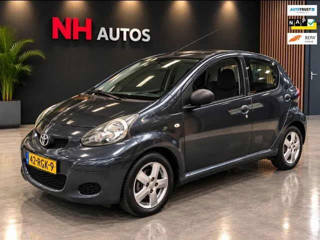 Toyota Aygo (2011) — foto 1