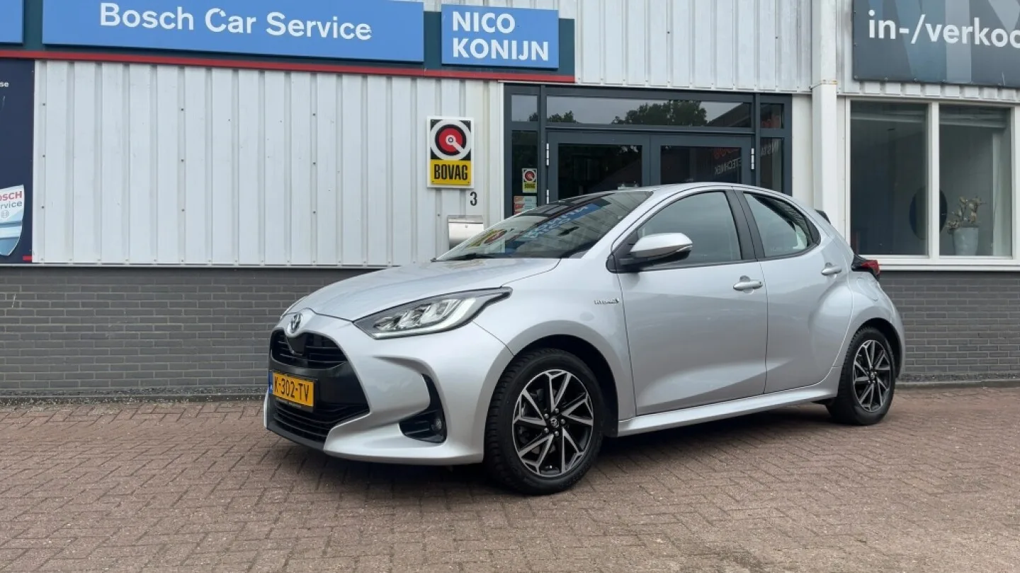 Toyota Yaris (2021) — foto 1