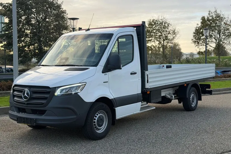 Mercedes-Benz eSprinter (2025)