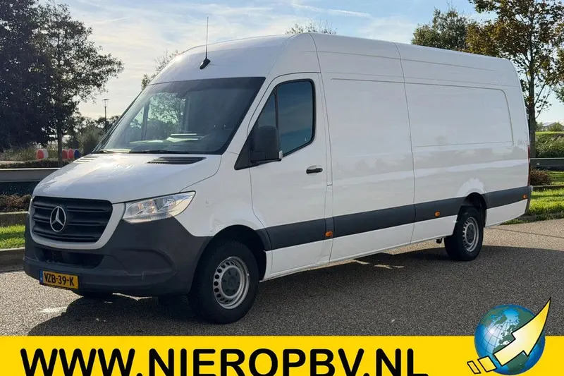 Mercedes-Benz Sprinter (2024)
