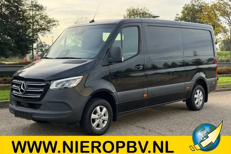 Mercedes-Benz Sprinter (2024)
