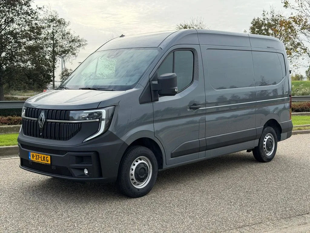 Renault Master (2024) — foto 1