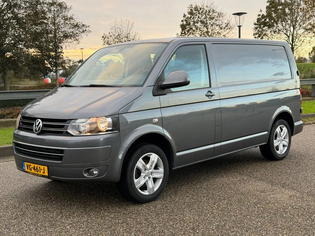 Volkswagen Transporter (2013) — foto 1