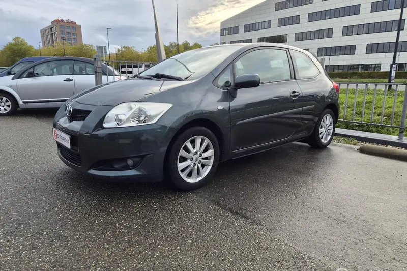 Toyota Auris (2007)