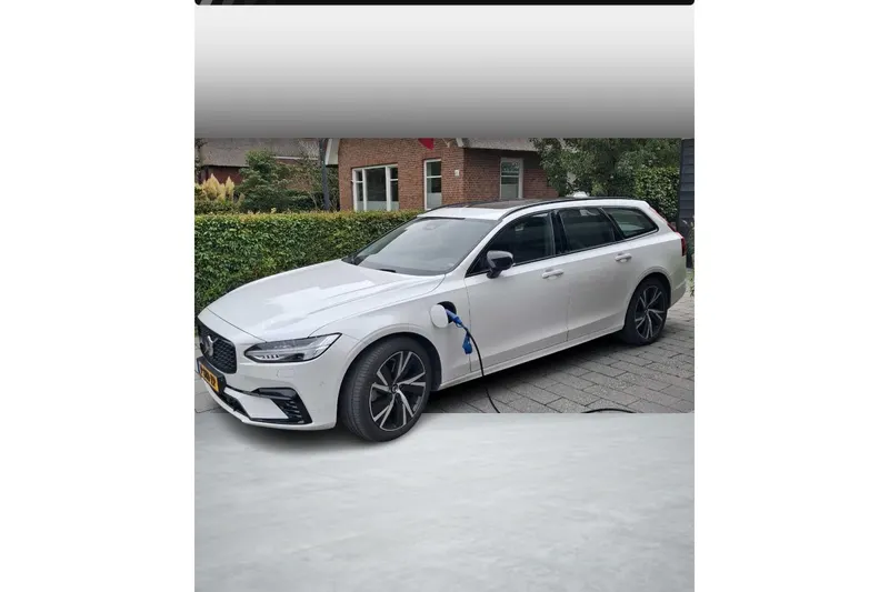 Volvo V90 (2022)