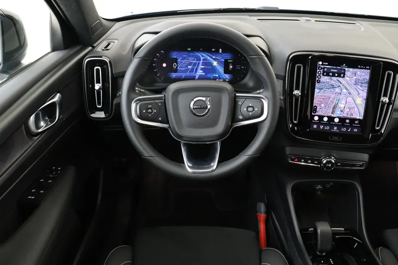 Volvo XC40 (2022)