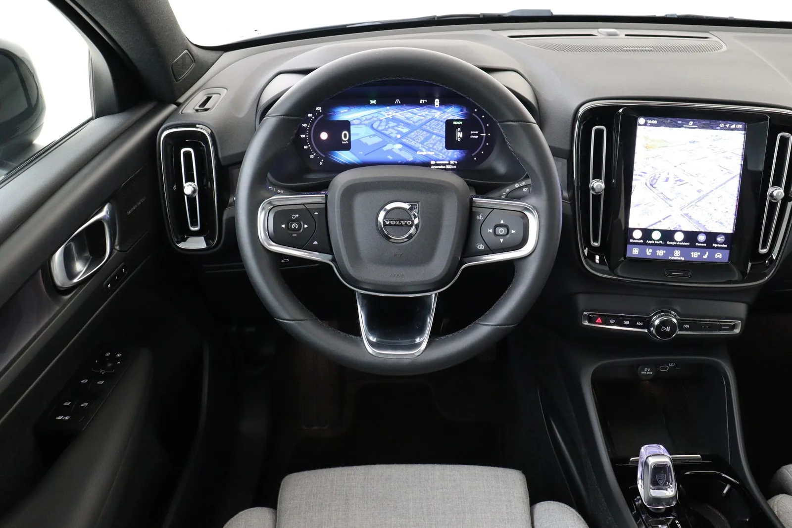 Volvo C40 (2022) — foto 1