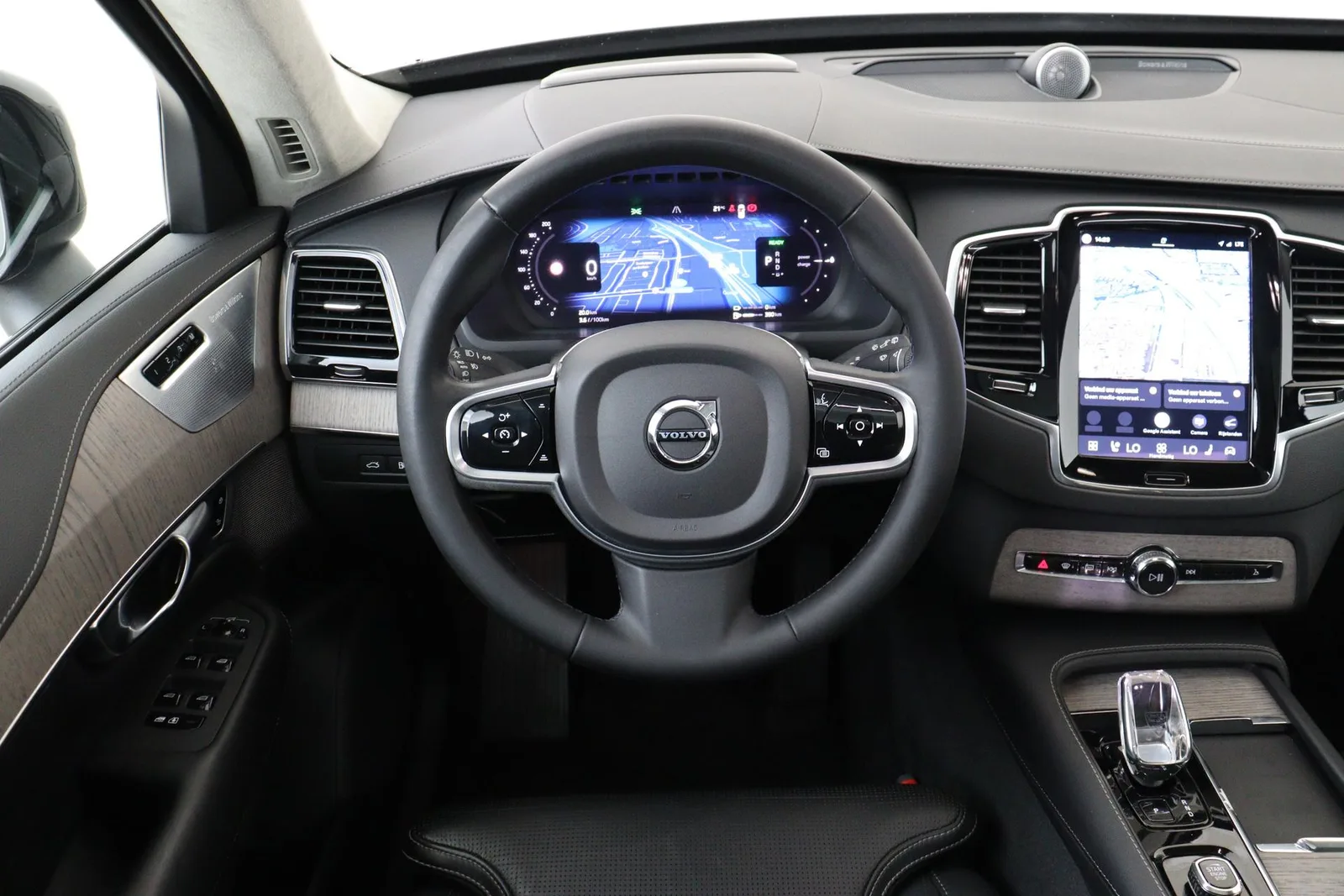 Volvo XC90 (2022) — foto 1