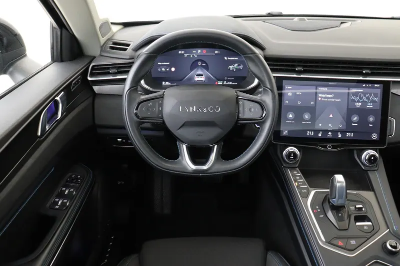 Lynk & Co 01 (2022)
