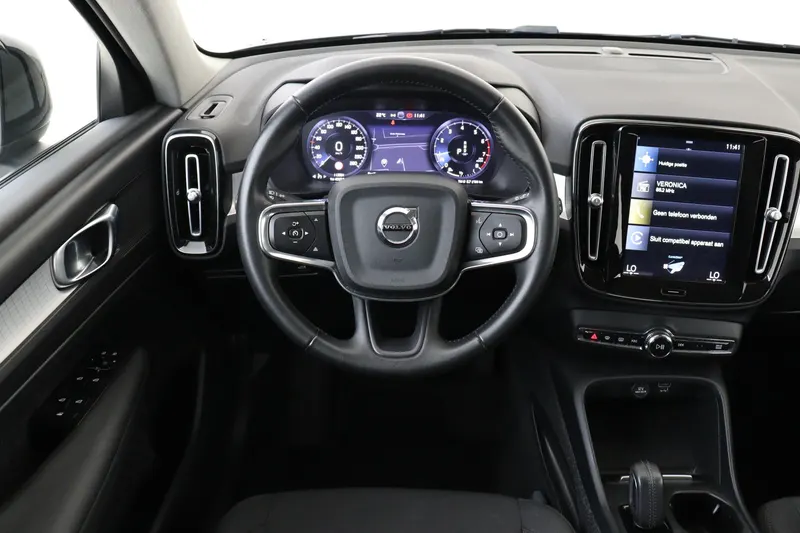 Volvo XC40 (2021)