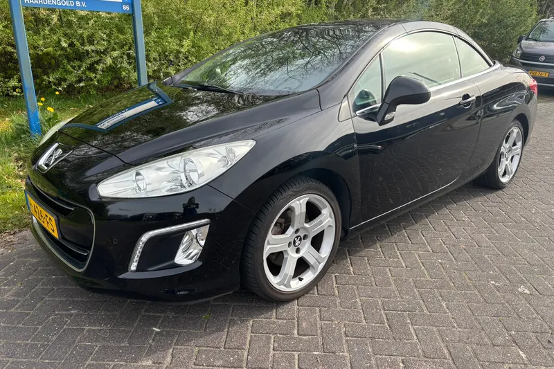 Peugeot 308 (2011)