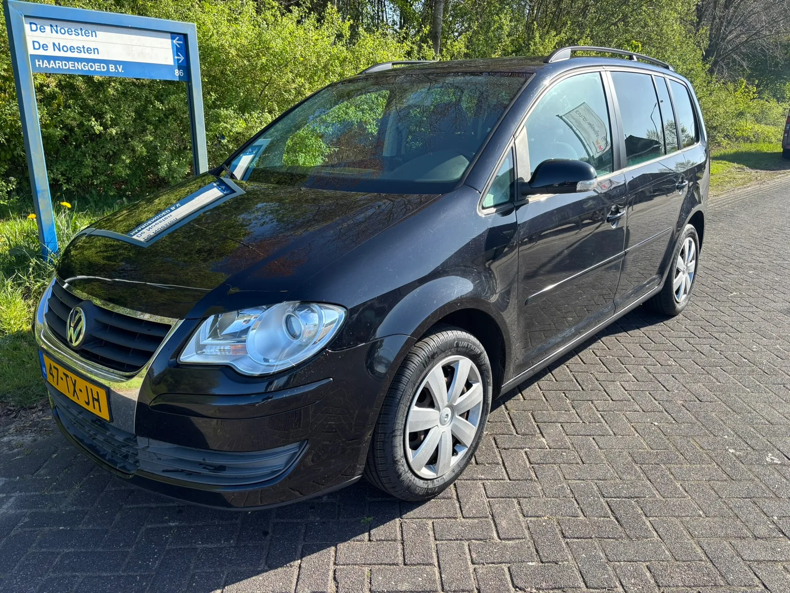 Volkswagen Touran (2007) — foto 1