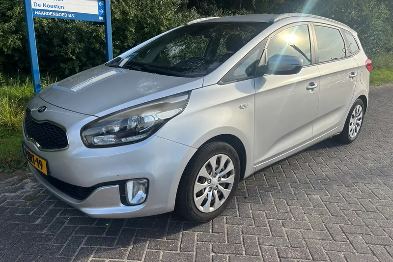 Kia Carens (2014)
