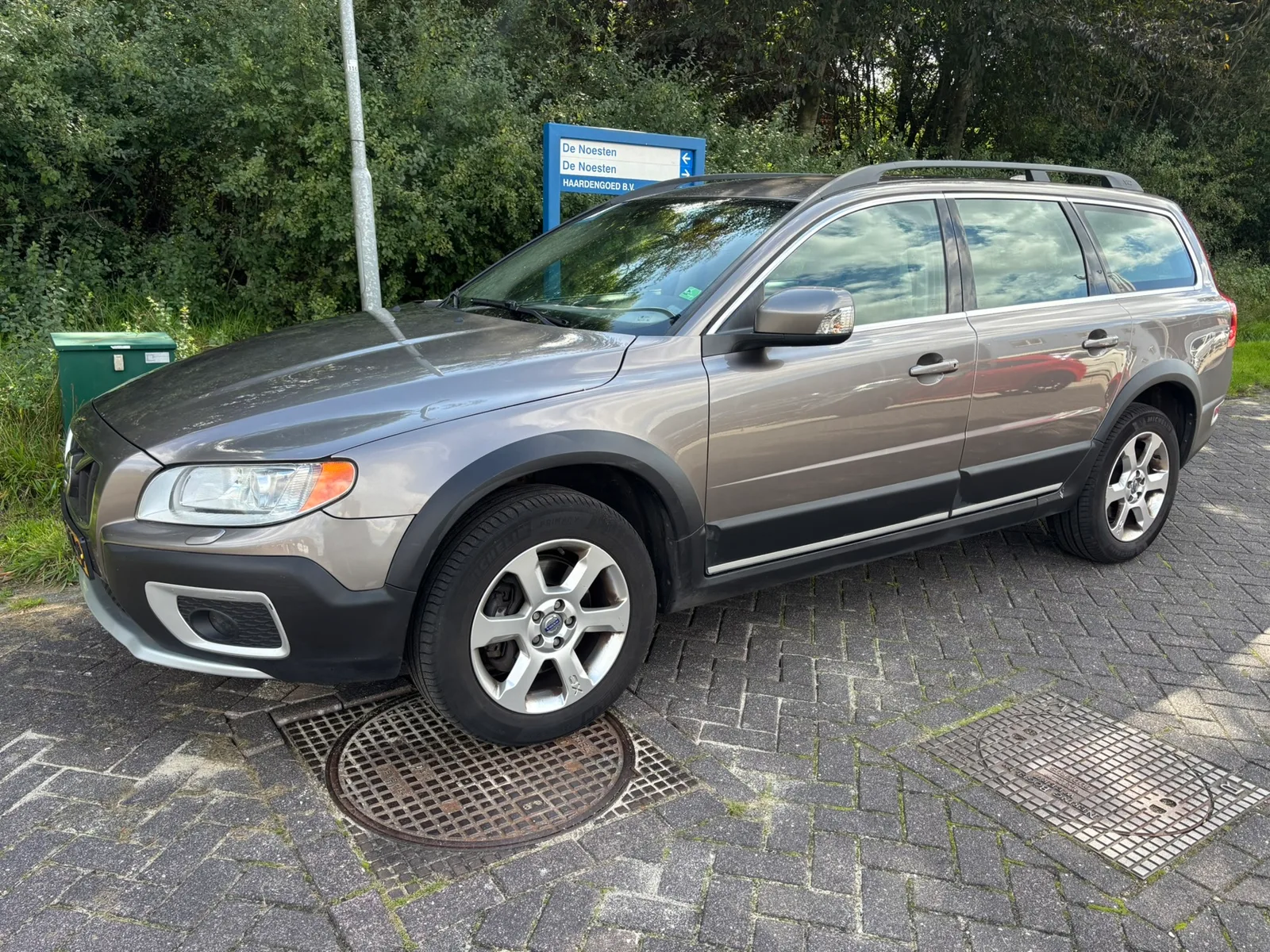 Volvo XC70 (2011) — foto 1