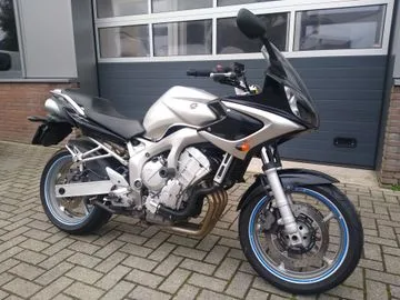 Yamaha FZ 6 Fazer (2004) — foto 1