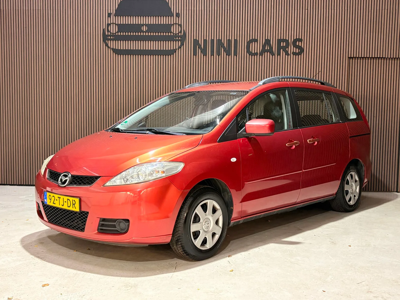Mazda 5 (2006) — foto 1
