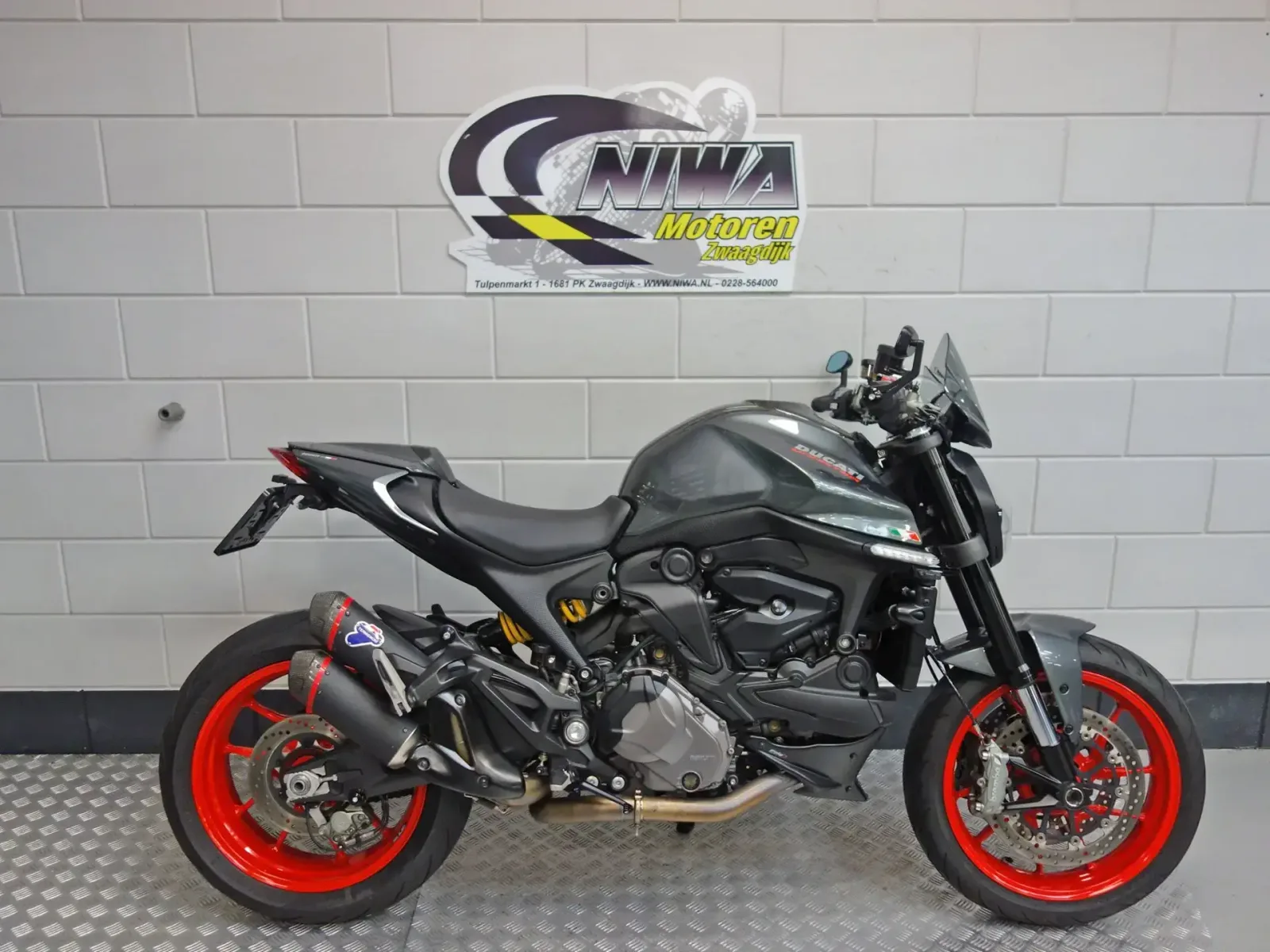 Ducati Monster 937 (2022) — foto 1
