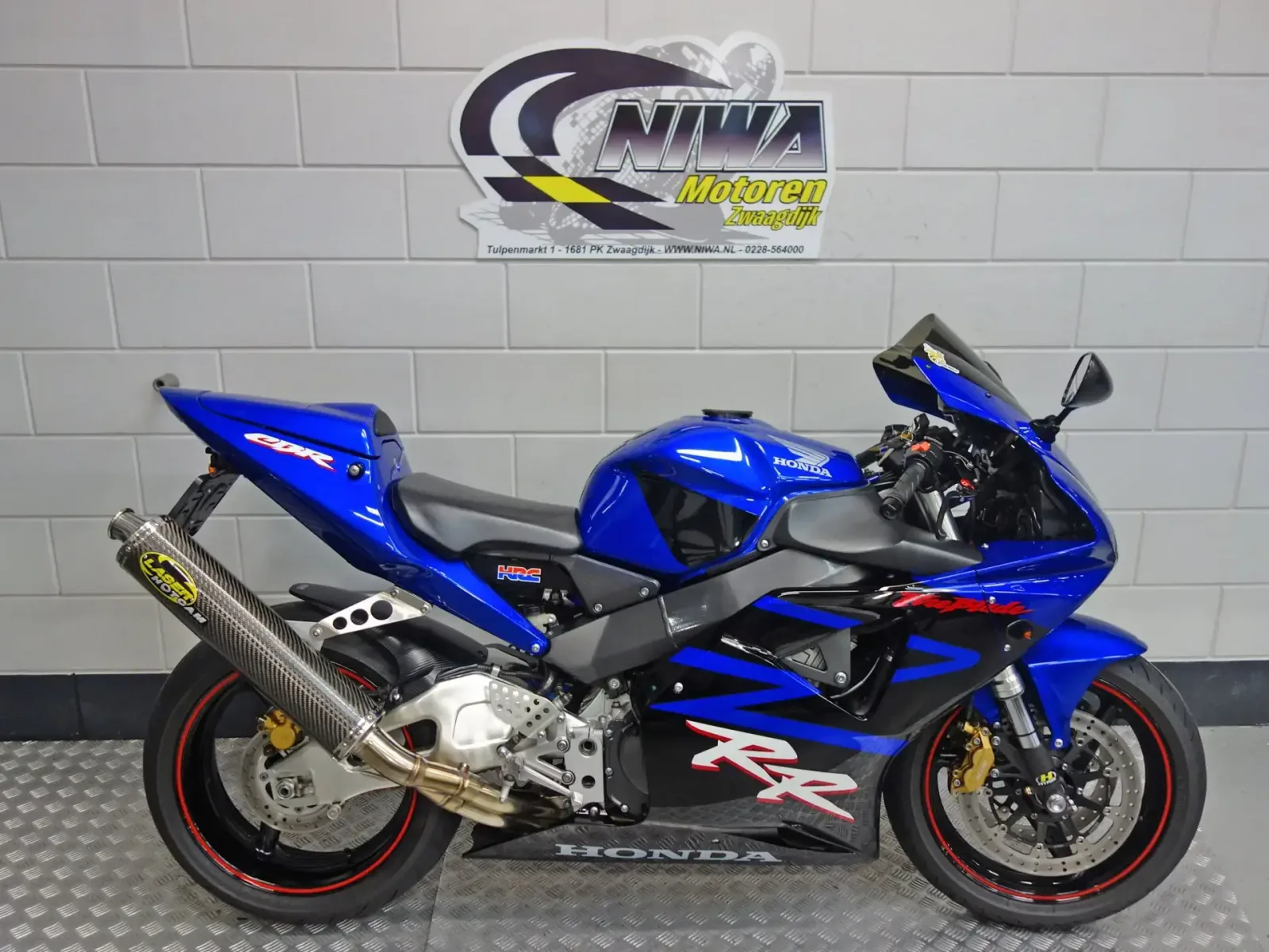 Honda CBR 900 RR Fireblade (2003) — foto 1