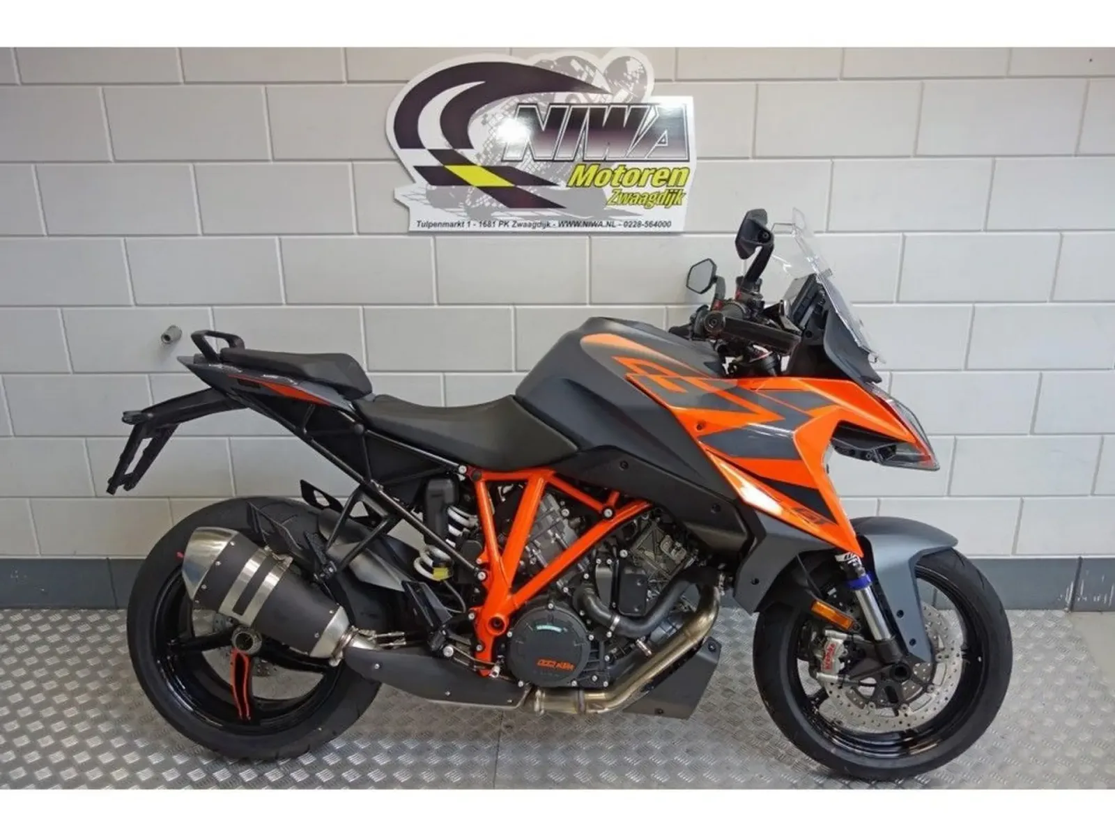 KTM 1290 Super Duke GT (2024) — foto 1