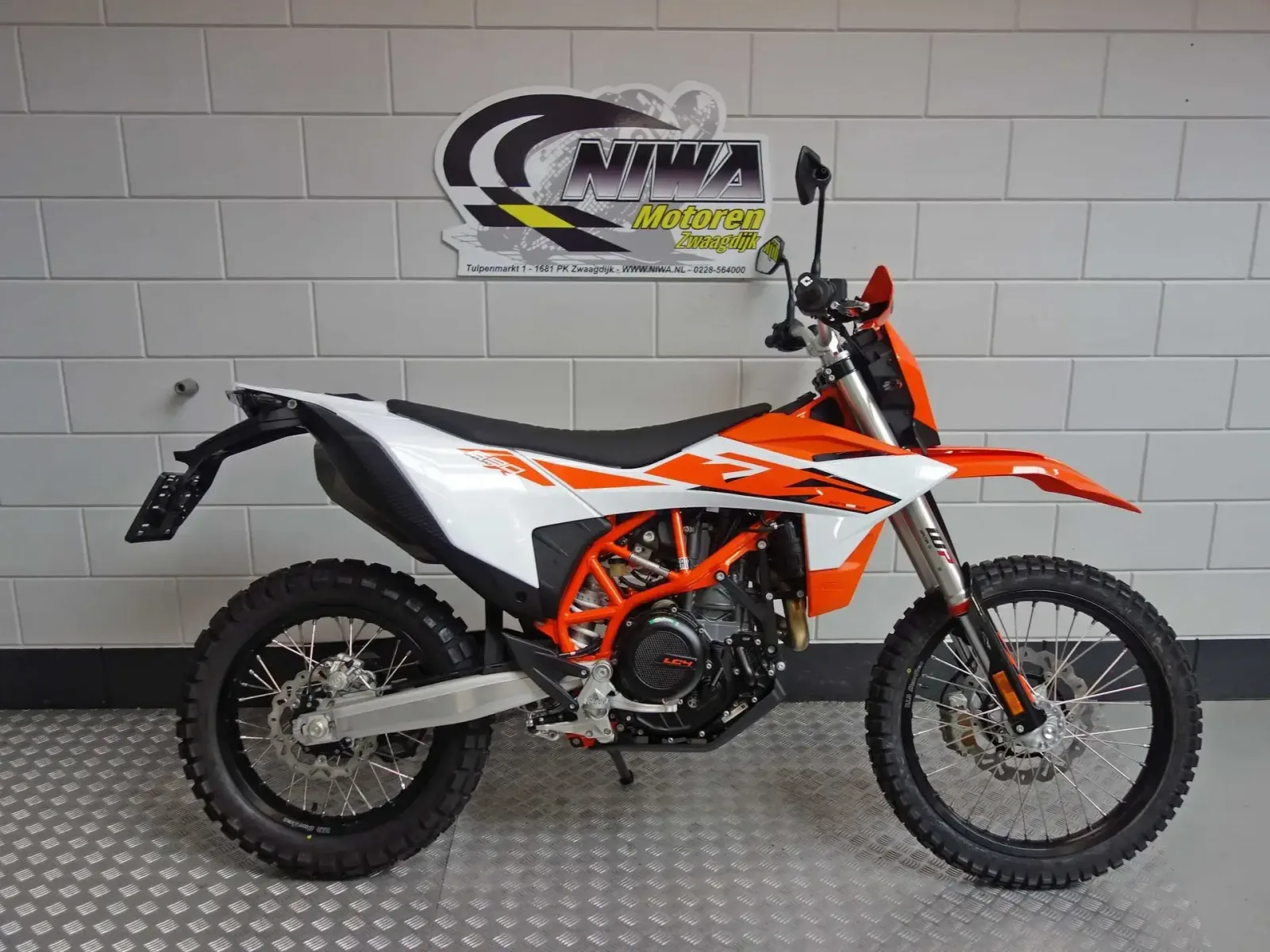 KTM 690 Enduro R (2026) — foto 1