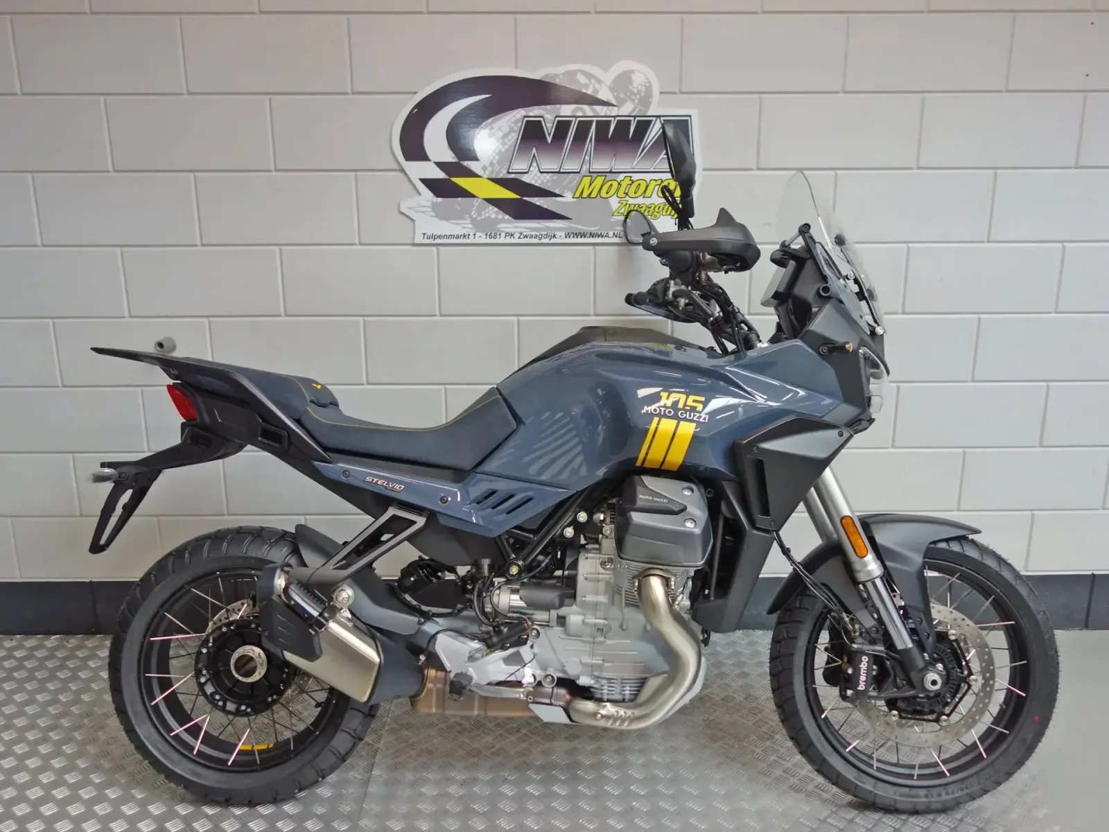 Moto Guzzi Stelvio (2026) — foto 1