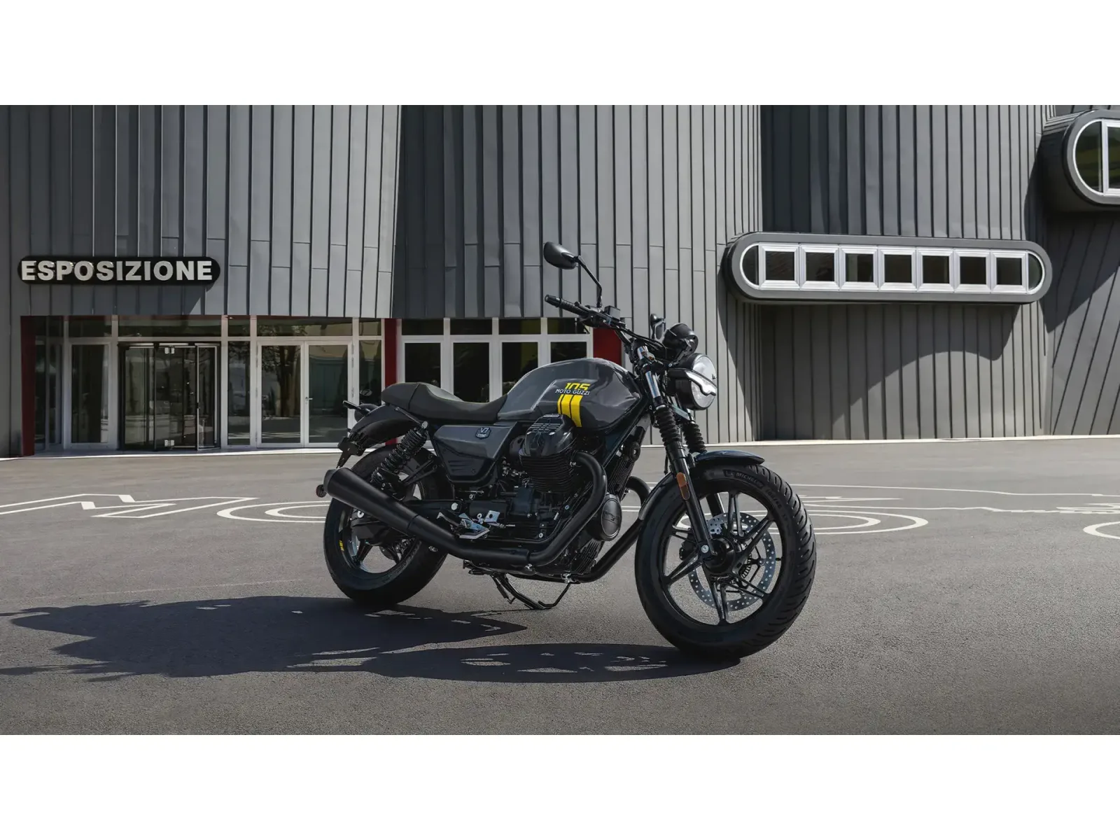 Moto Guzzi V 7 Stone (2026) — foto 1
