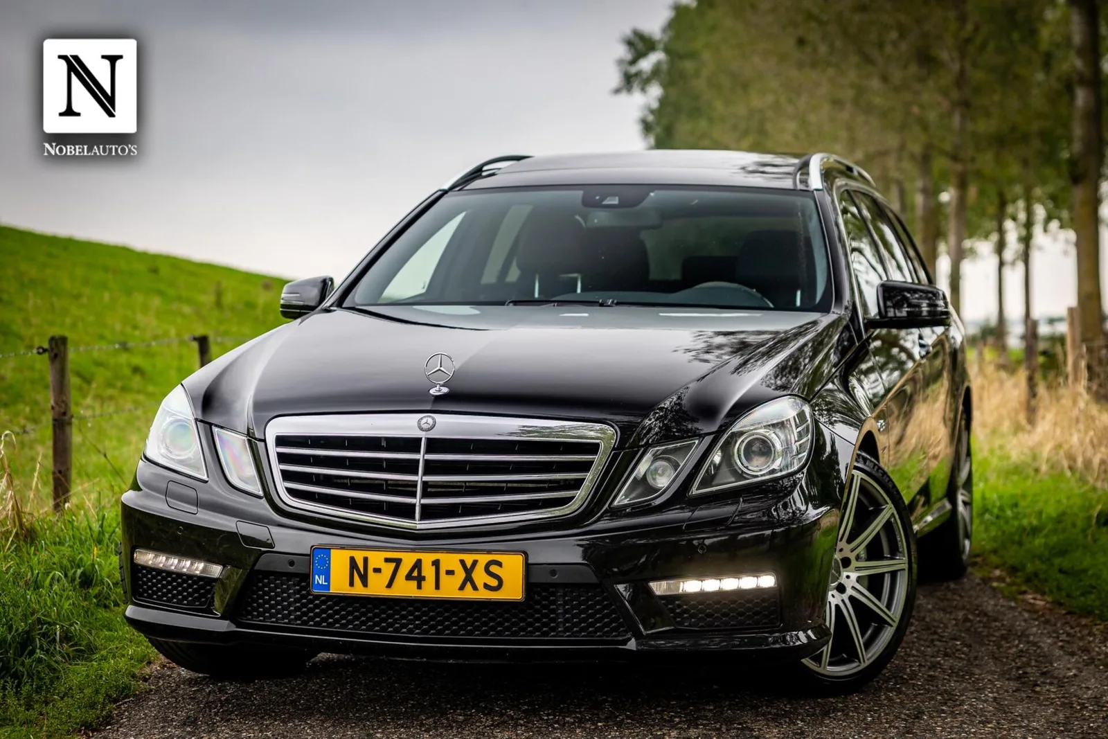 Mercedes-Benz E-Klasse (2010) — foto 1