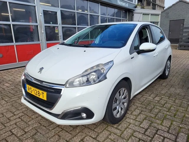 Peugeot 208 (2016) — foto 1