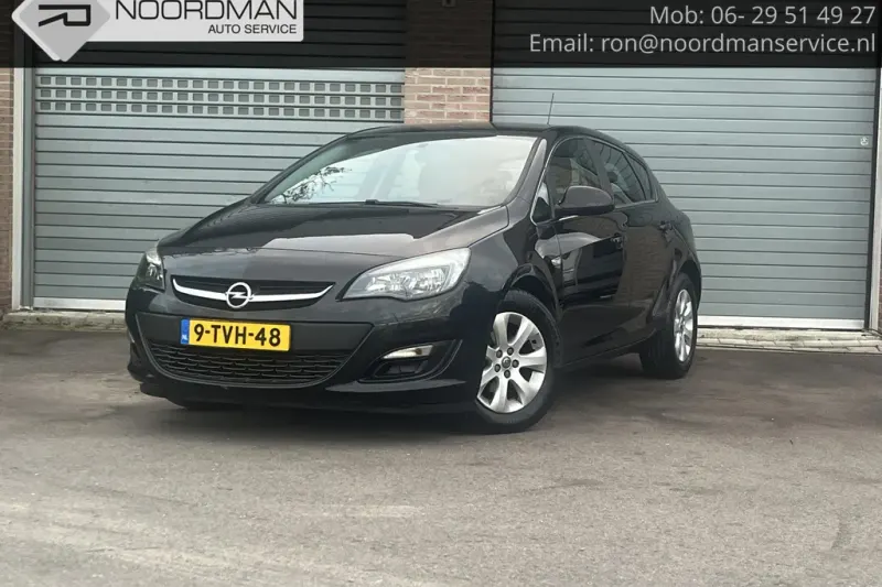 Opel Astra (2014)