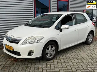 Toyota Auris (2010) — foto 1