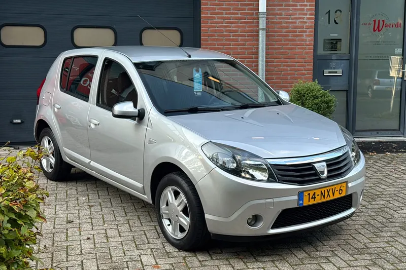 Dacia Sandero (2011)