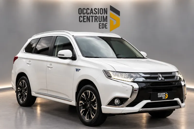 Mitsubishi Outlander (2015)
