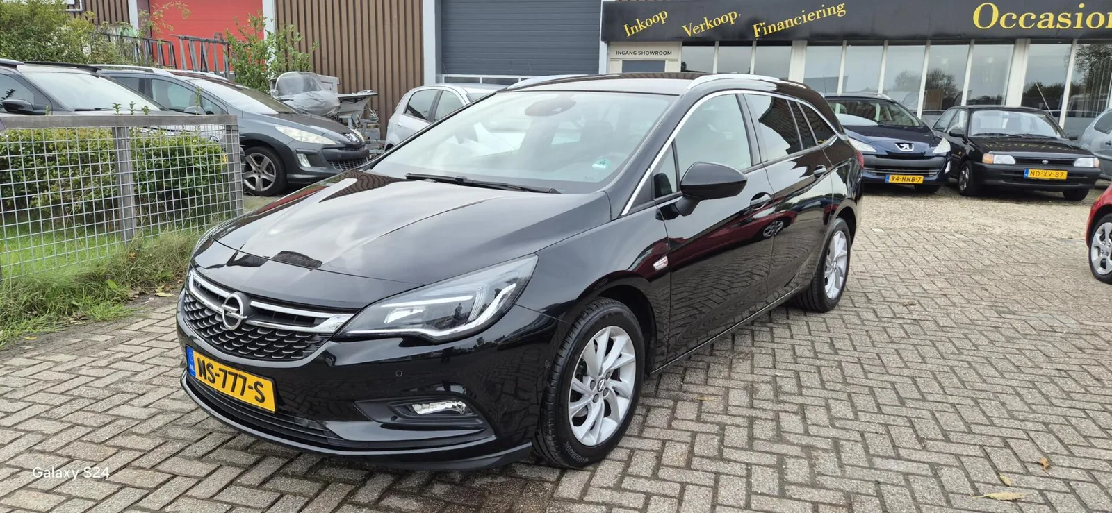 Opel Astra (2017) — foto 1