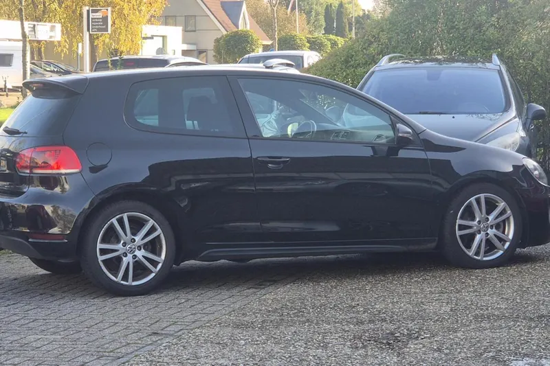 Volkswagen Golf (2010)