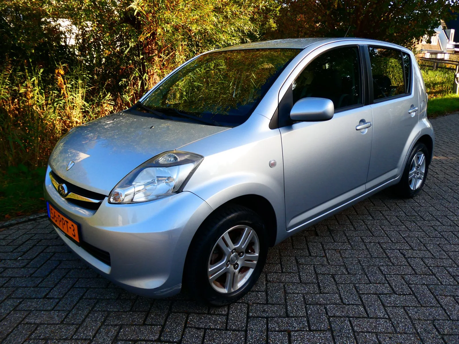 Subaru Justy (2011) — foto 1