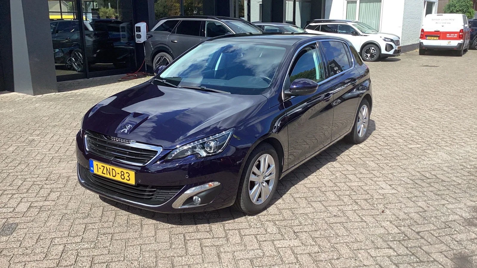 Peugeot 308 (2015) — foto 1