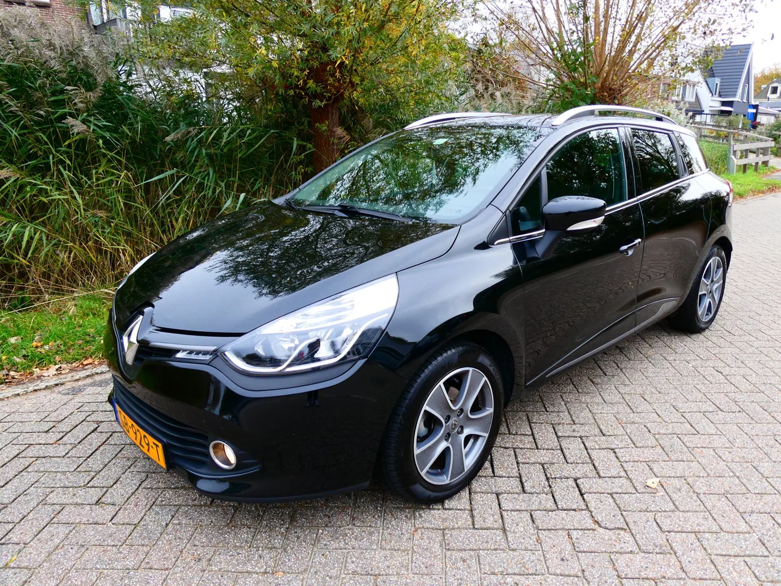 Renault Clio (2015) — foto 1