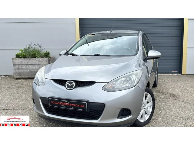 Mazda 2 (2010) — foto 1