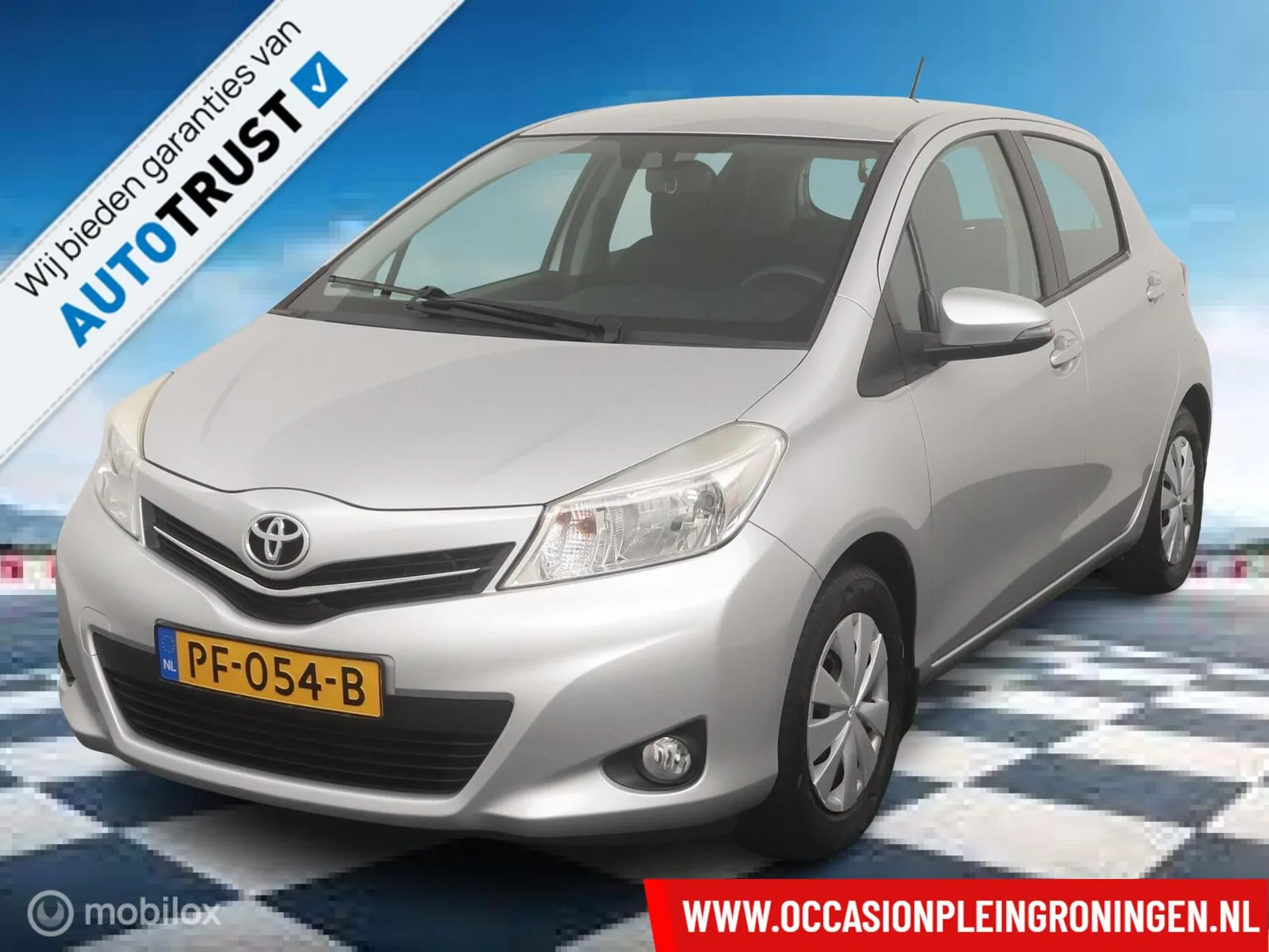 Toyota Yaris (2012) — foto 1