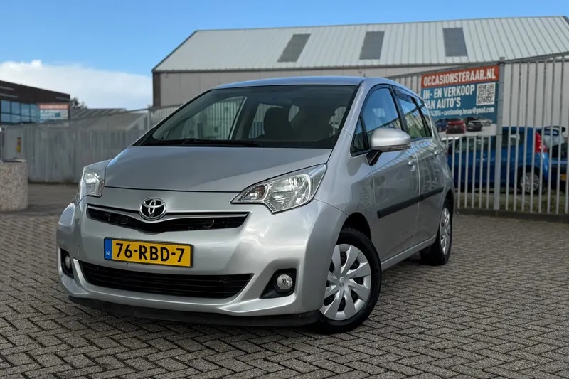 Toyota Verso S (2011)