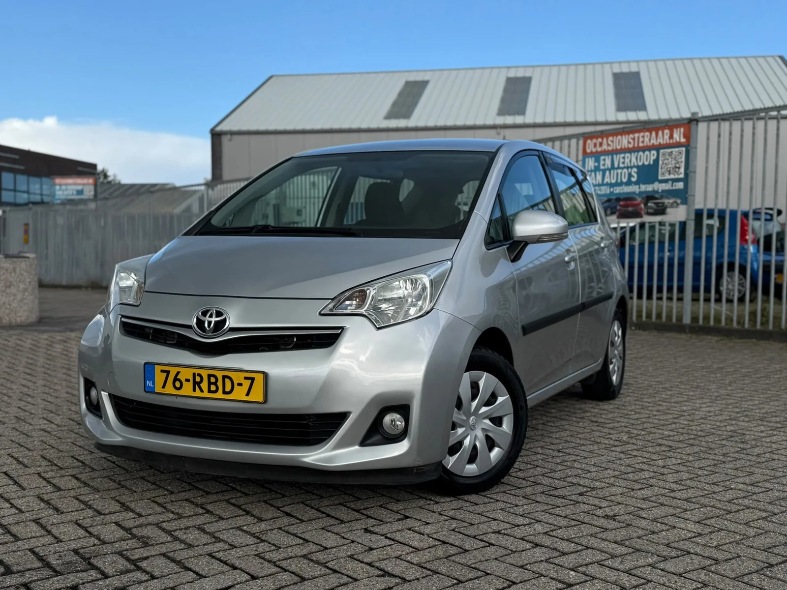 Toyota Verso S (2011) — foto 1