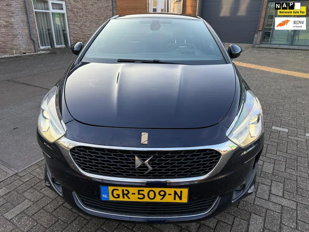DS 5 (2015) — foto 1