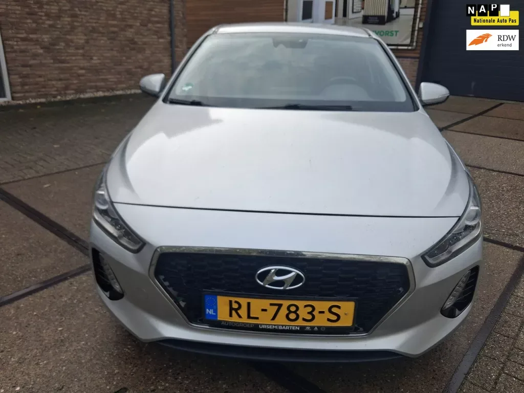 Hyundai i30 (2018) — foto 1