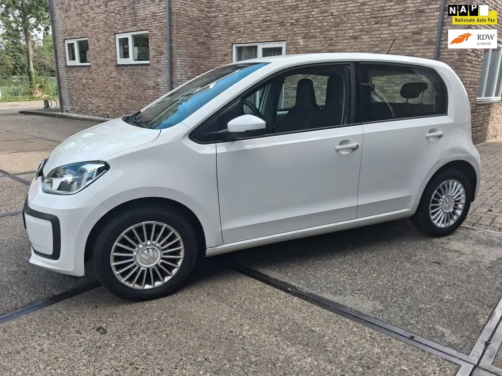 Volkswagen Up! (2017) — foto 1