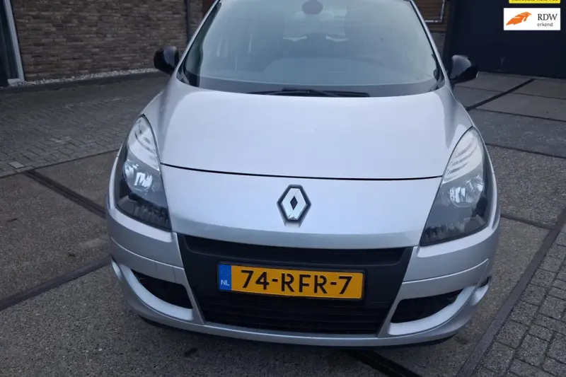 Renault Scénic (2011)