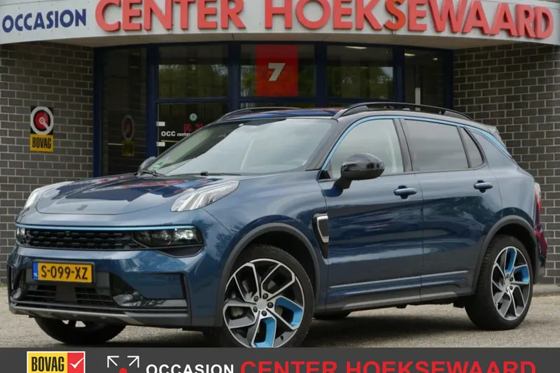 Lynk & Co 01 (2022)