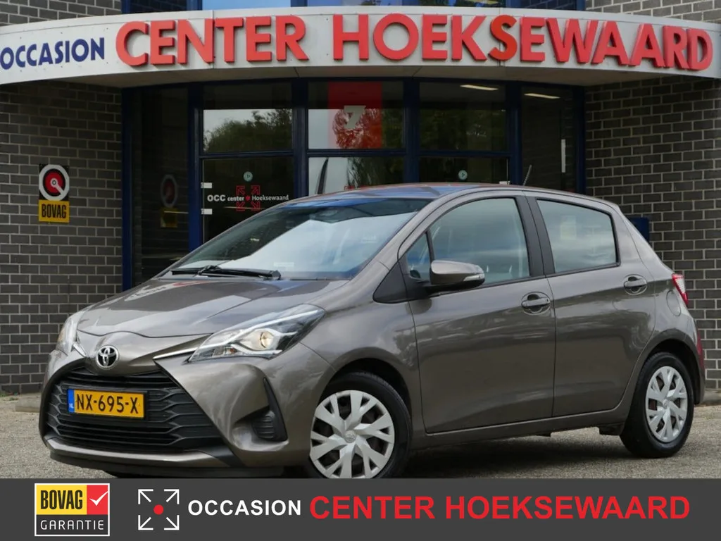 Toyota Yaris (2017) — foto 1